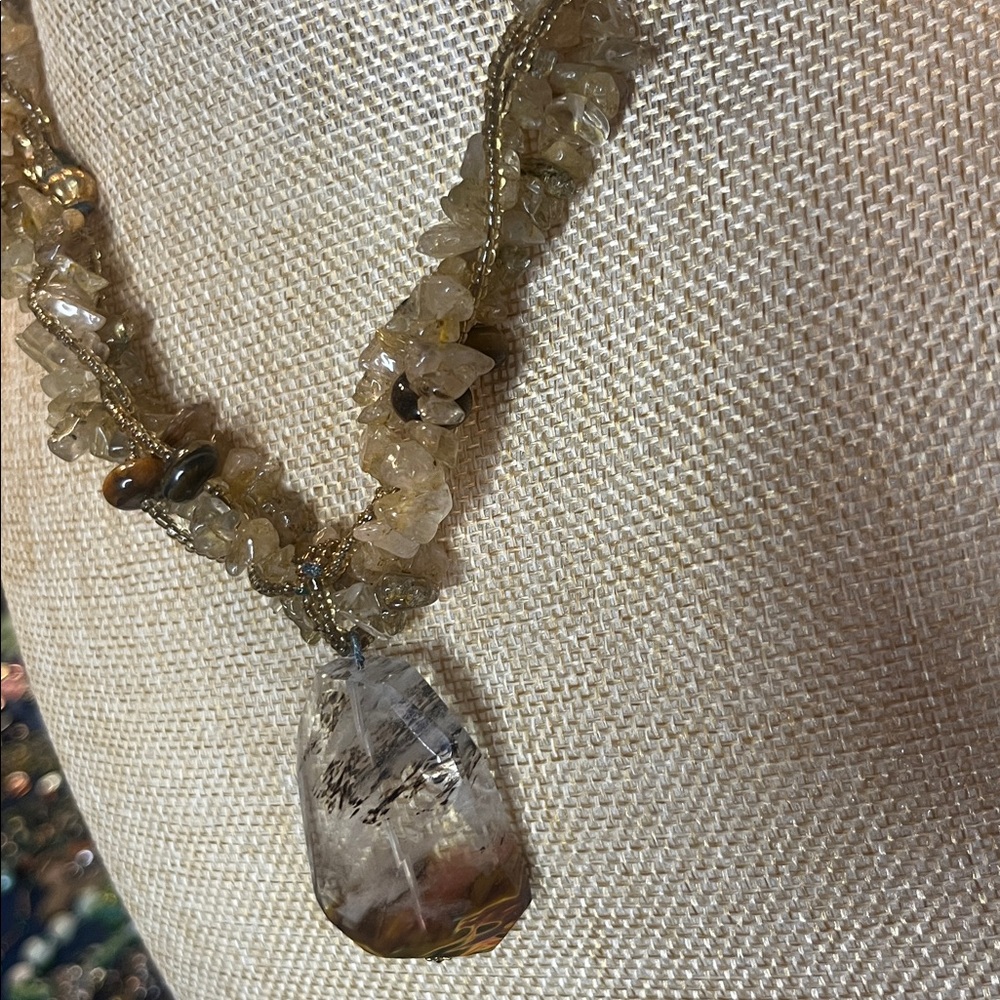 Citrine Quartz Necklace with Ghost Citrine Pendant. - Picture 5 of 5